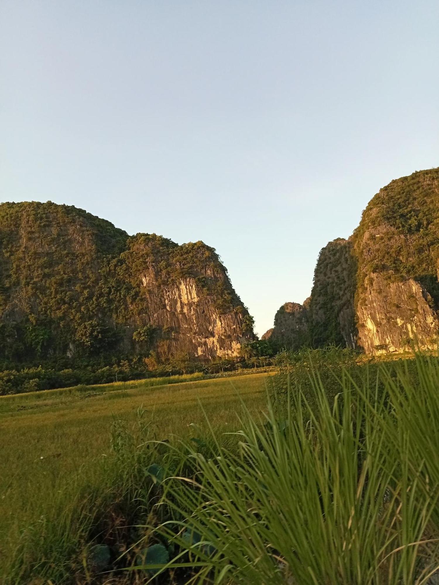 Tam Coc Golden Sun Homestay นิญบิ่ญ ภายนอก รูปภาพ